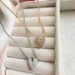 glitter amour necklace